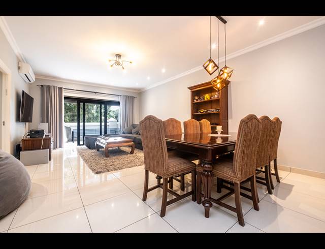 2 BEDROOM APARTMENT RENTED IN OAKLANDS